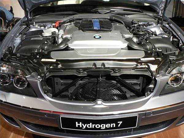 How Does a Hydrogen Powered Car Work?