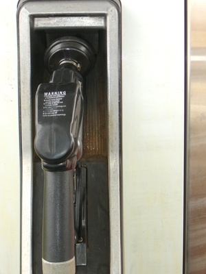 Why It Is Best to Fill Your Gas Tank After 6 PM