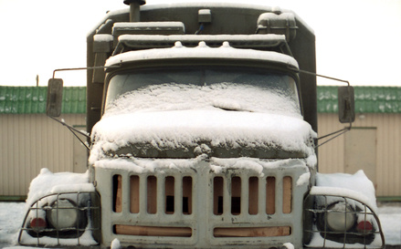 How to Crank a Diesel Truck When the Temperature Is Cold