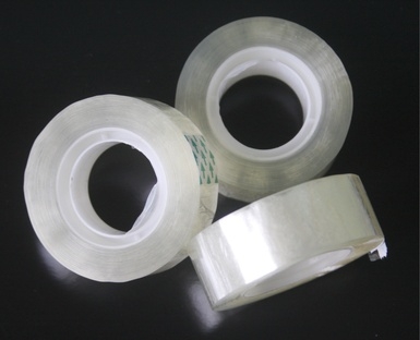 How to Remove Tape Residue From Car Glass