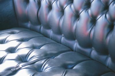 How to Paint Vinyl on Car Interiors