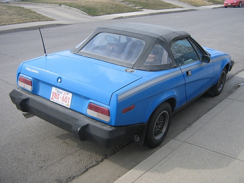 How to Clean Convertible Plastic Windows