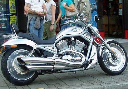 How to Clean Chrome on a Motorcycle