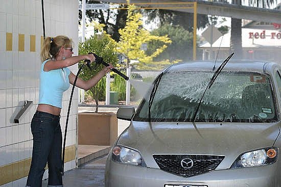 How to Wash your Car with a Spot Free Rinse