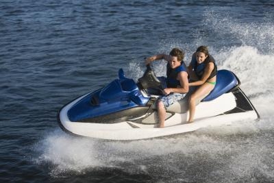 How to Remove Mildew on a WaveRunner Cover
