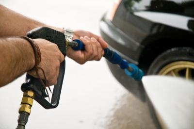 How to Remove Salt Stains From Auto Paint