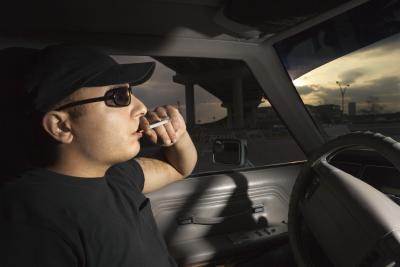 How to Fix Cigarette Burns on the Roof of a Car