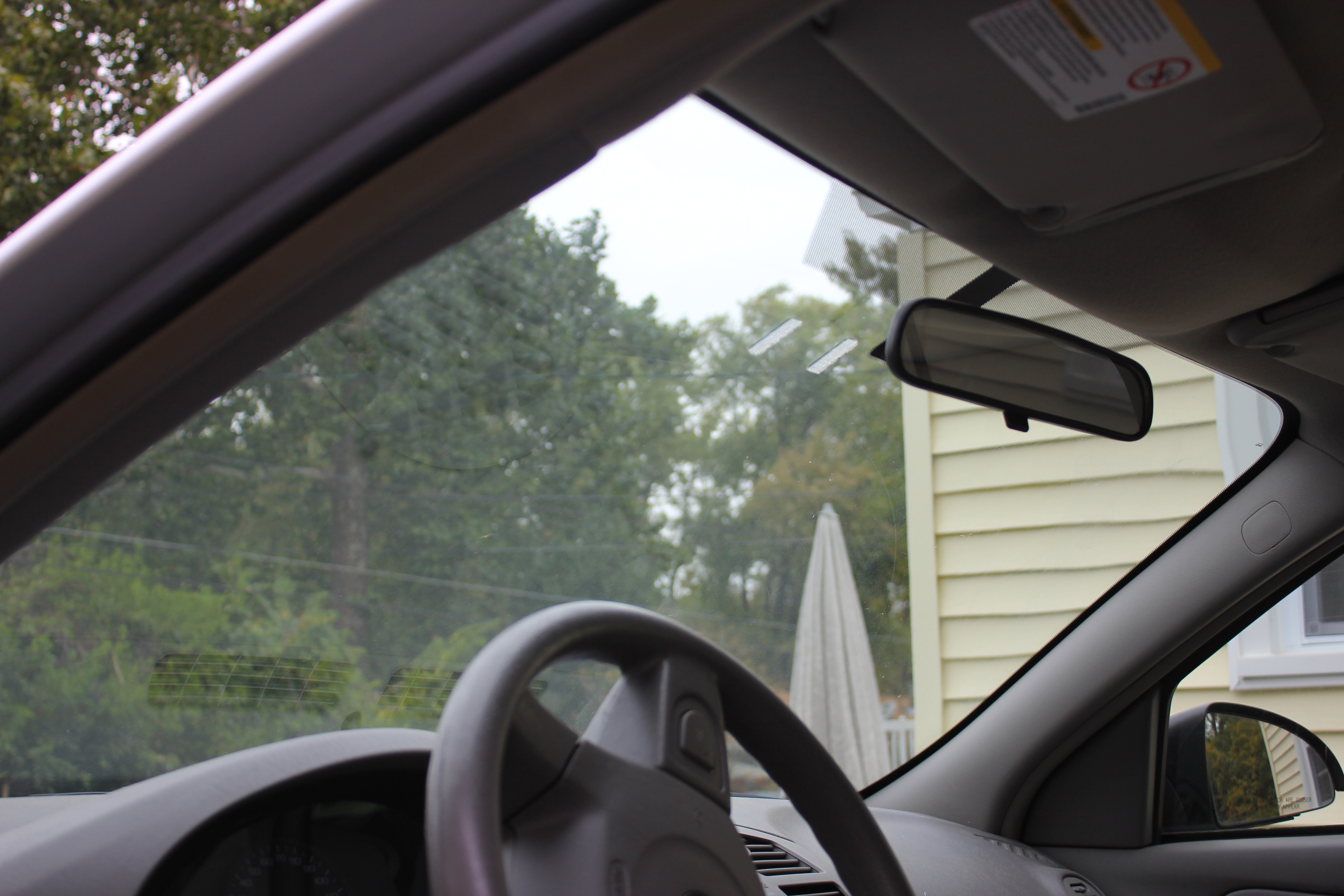 Best Way to Clean the Inside of Car Windshield