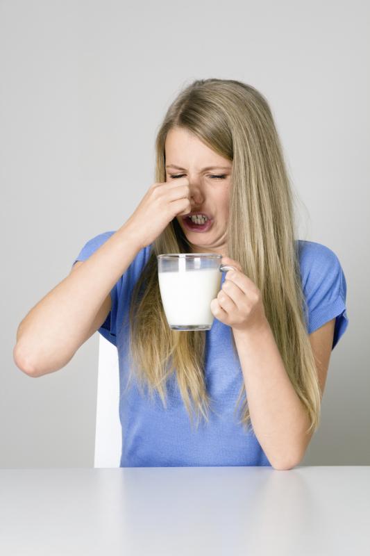 How to Remove Spoiled Milk Odors from a Car's Interior