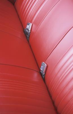 How to Do a Pleat in a Vinyl Seat