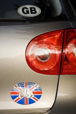 How to Fix a Taillight on a Chevy Cavalier