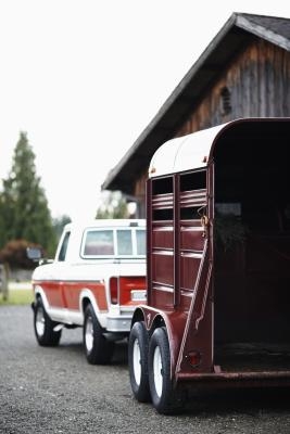 How to Enclose a 5X8 Utility Trailer