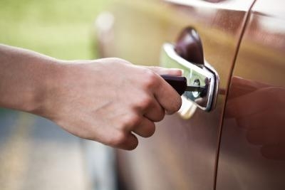 How to Repair Power Door Locks on a Lincoln LS