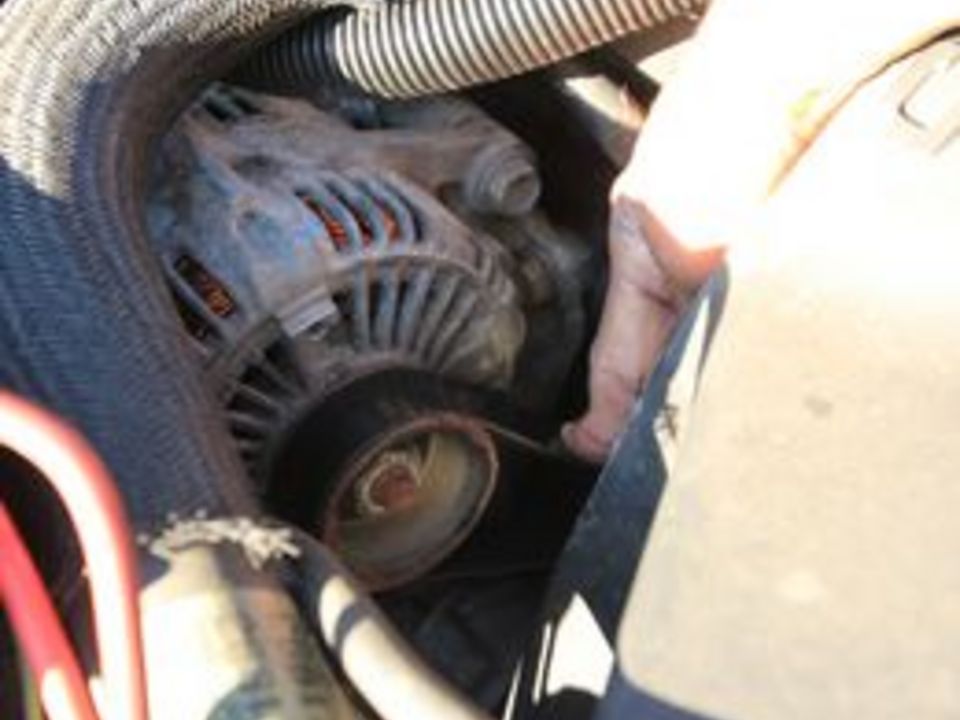 How to Test Your Car Alternator for Power (with Pictures)