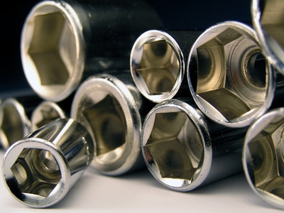 How to Remove the Spark Plugs From a 3.0 Duratec