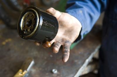 How to Change the Oil Filter for a 2010 Toyota Corolla