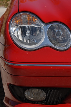 How to Change the Headlight Fuse