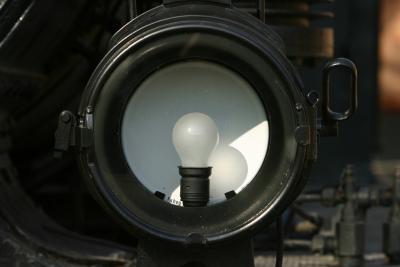 What are the Sylvania 9006 Headlight Bulb Specifications?