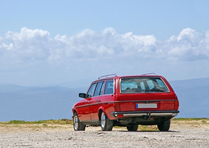 How do I Make a Cargo Liner?