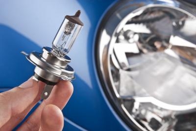 How to Adjust HID Headlights