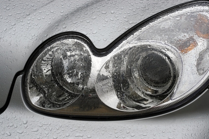 How to Adjust the Drivers Side Headlights on a Honda Odyssey