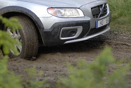 How to Replace the Tail Light on a Volvo V70