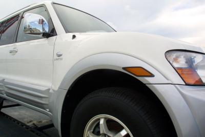 How to Replace the 2002 Mitsubishi Montero Sport Fuel Filter