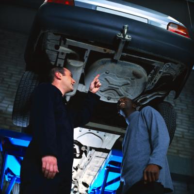 How to Change Rear Disc Brakes on a 2006 Hyundai Elantra