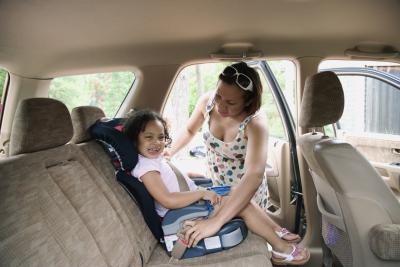 How to Remove the Middle Seat in a Toyota Sienna