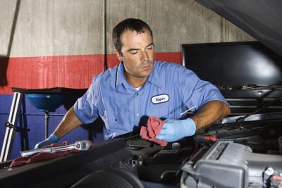 How to Change the Fuel Filter on a 1990 Ford Ranger
