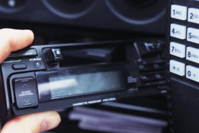 How to Reset a Radio That Shows as Locked on a 2004 Chevy