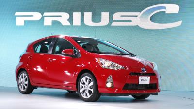 How to Turn Off the Maintenance Required Light on a Toyota Prius