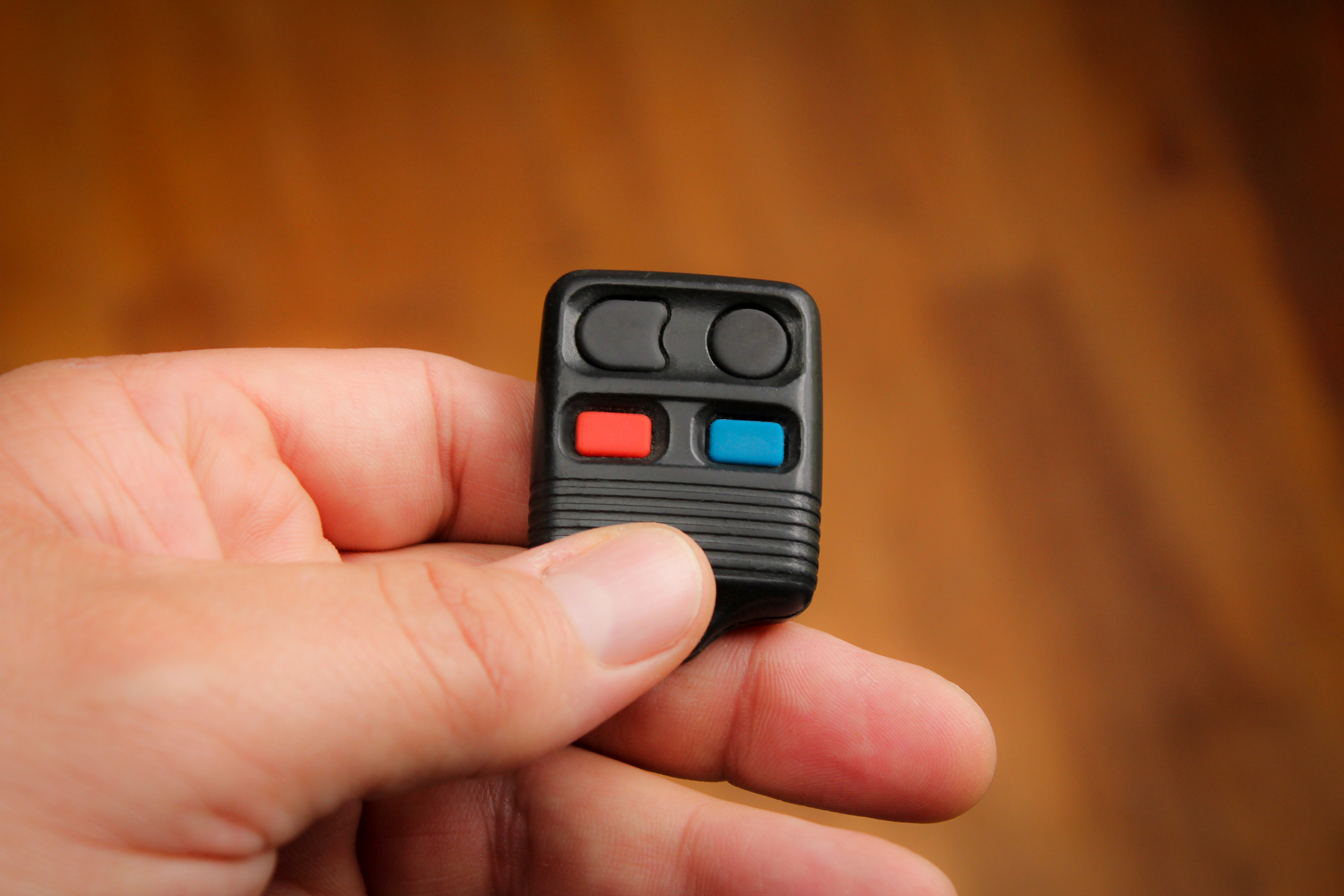 How to Replace a Ford Key Fob Battery (with Pictures)