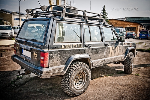 Signs That Wheel Bearings Need to Be Repacked
