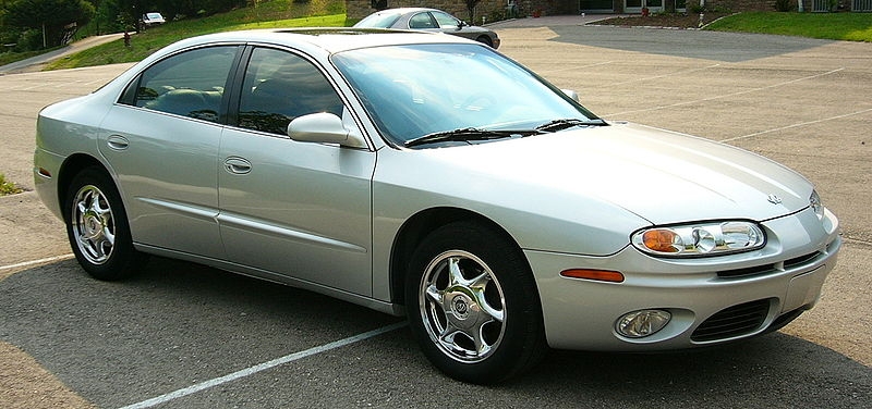 How to Change the Battery in a Oldsmobile Aurora