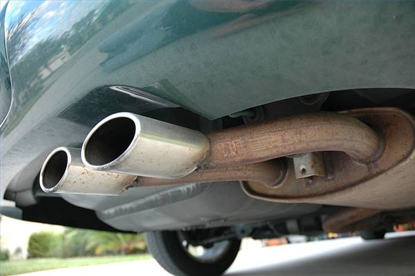 How Does a Car Muffler Work?