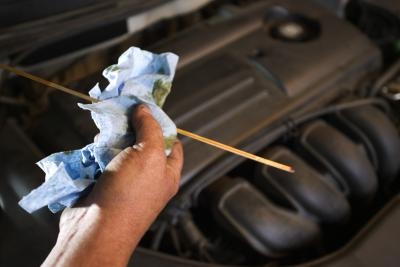 Indications of Too Much Oil in a Car