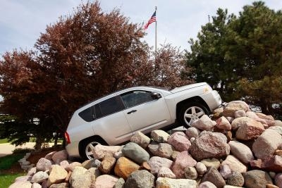 How do I Check the Transmission Fluid in a 2007 Dodge Caliber?