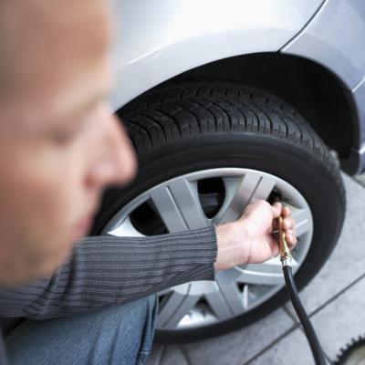 How to Improve the Fuel Mileage on a Ford Escape