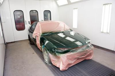 How to Paint a Rubber Strip on a Car