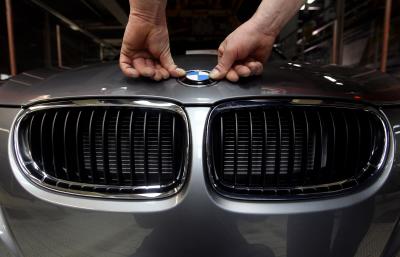 How Do I Replace the Oil in a BMW 528i?