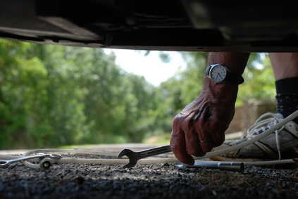 How to Change Transmission Fluid in a 2007 Nissan Quest