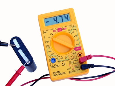 How to Test Open Circuit Battery Voltage