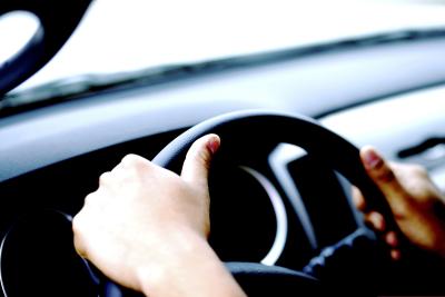 How to Adjust the Steering Wheel in a Ford Truck