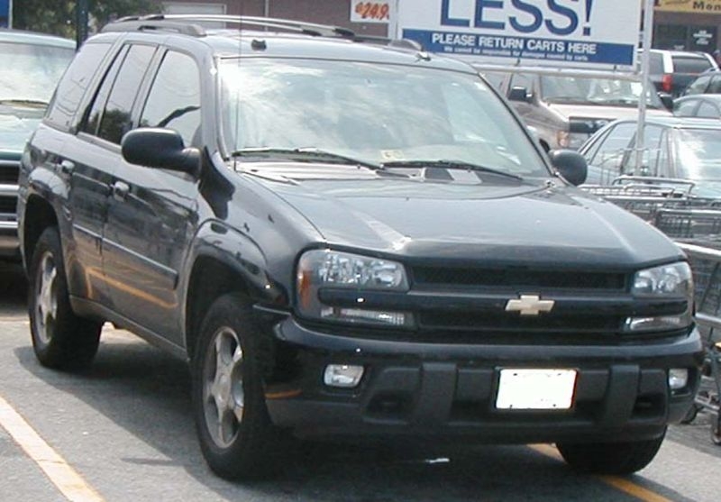 How to Change the Fuel Filter in a Chevy Trailblazer