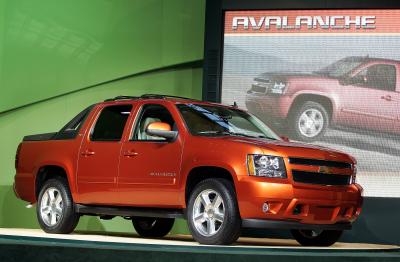How to Choose the Oil and Fluids for a Chevy Avalanche