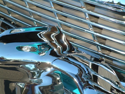 How Does Oil Flow in a Small Block Chevy?