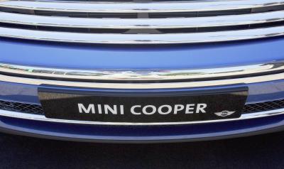 How to Change the Spare Tire on a Mini Cooper