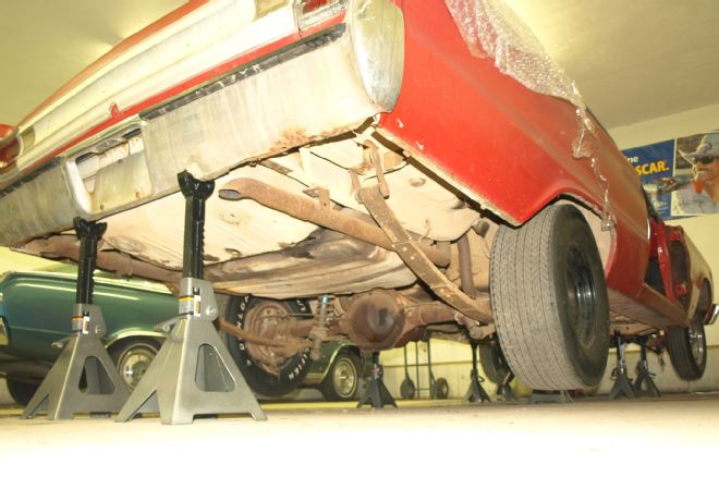 04 1967 Plymouth Belvedere Rear Undercarriage