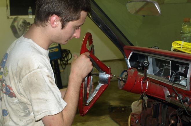 17 1967 Plymouth Belvedere Removing Steering Wheel